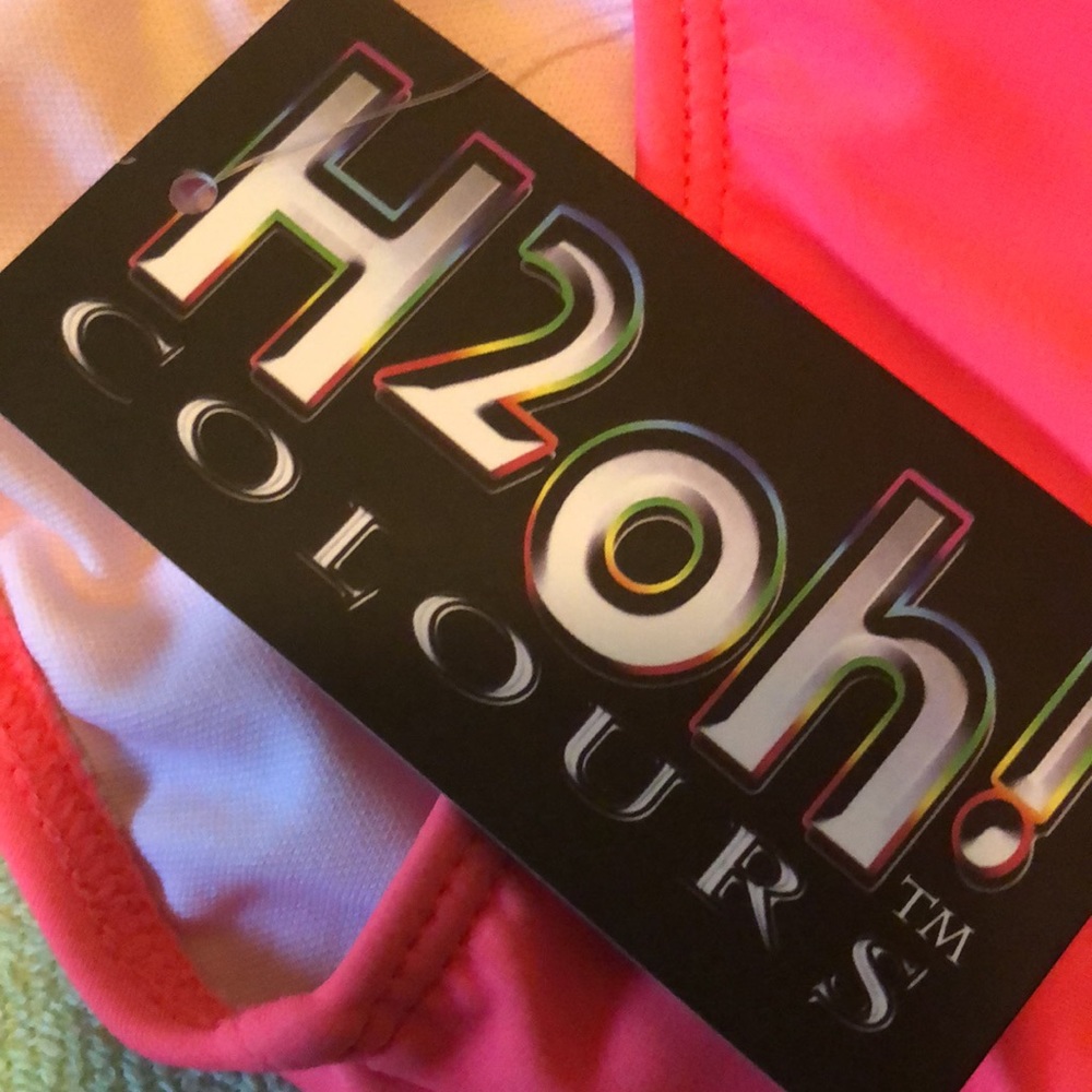 H2 Oh swim (🧚🏾‍♂️5/$15 in bundles of 5 exp 10/23/23 (✅3/$21 in bundles of 3+ - Picture 2 of 4